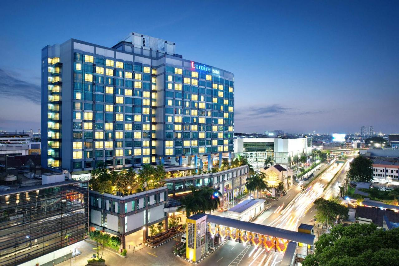 Lumire Hotel & Convention Centre Jakarta Exteriér fotografie