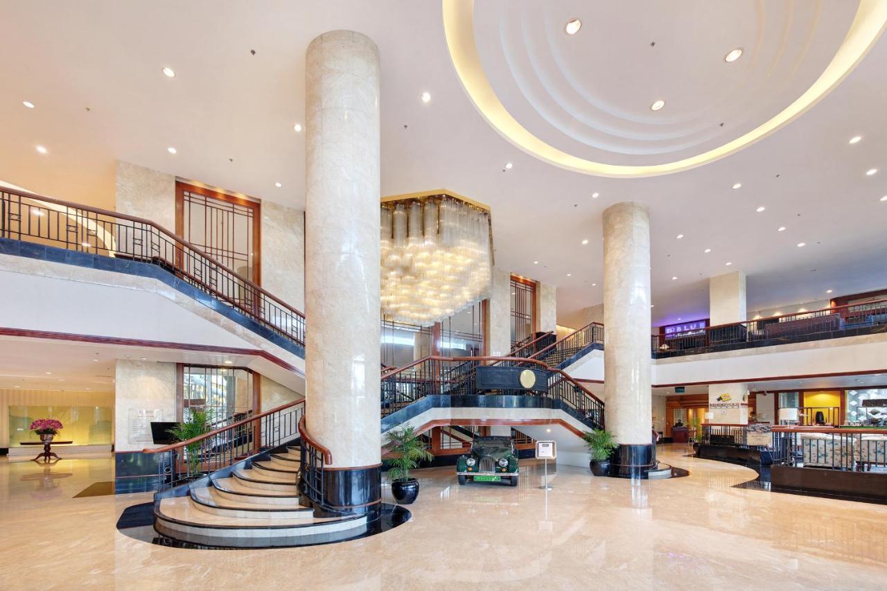 Lumire Hotel & Convention Centre Jakarta Exteriér fotografie